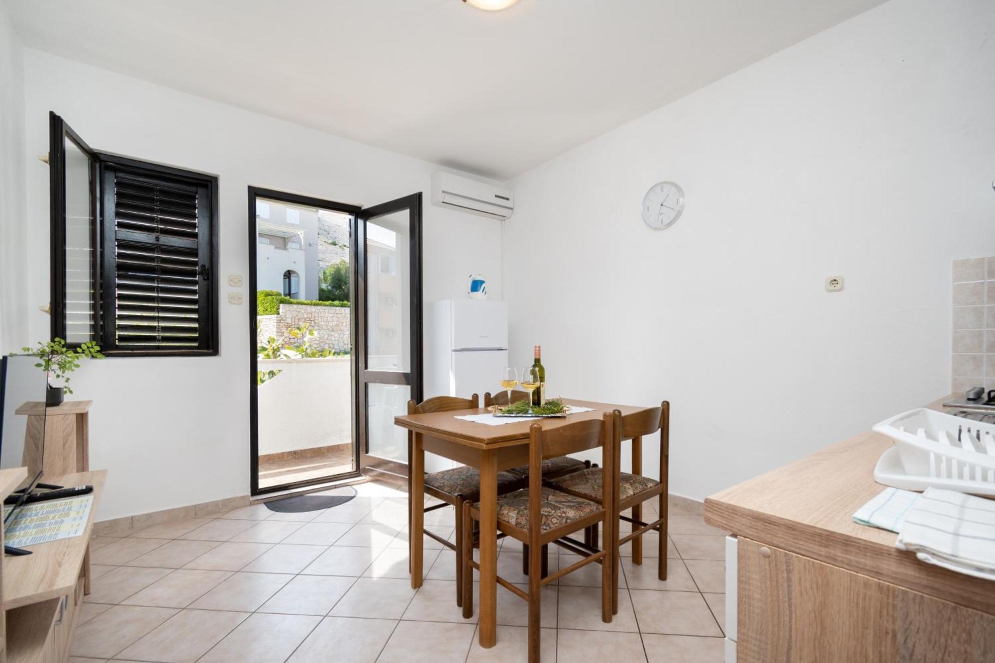 Apartments With A Parking Space Pag - 15765 Pag Town Esterno foto