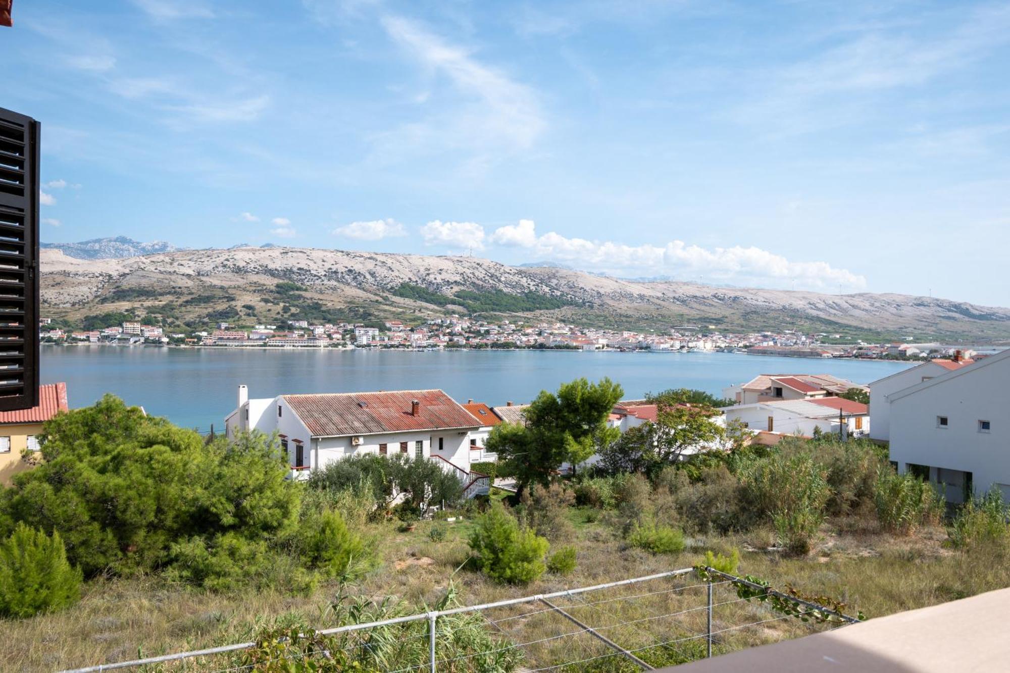 Apartments With A Parking Space Pag - 15765 Pag Town Esterno foto